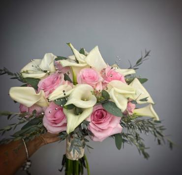 Calla Lilies, Pink Roses Bouquet