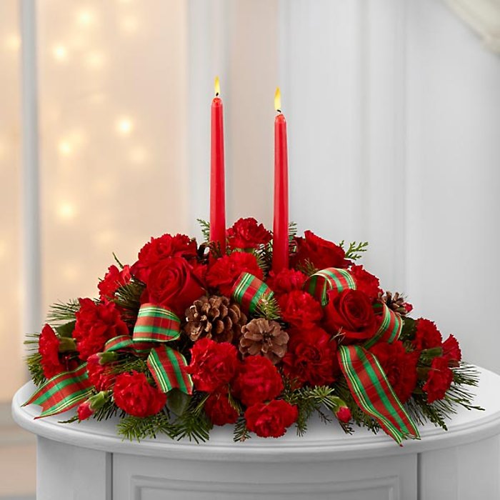 Holiday Classics Centerpiece